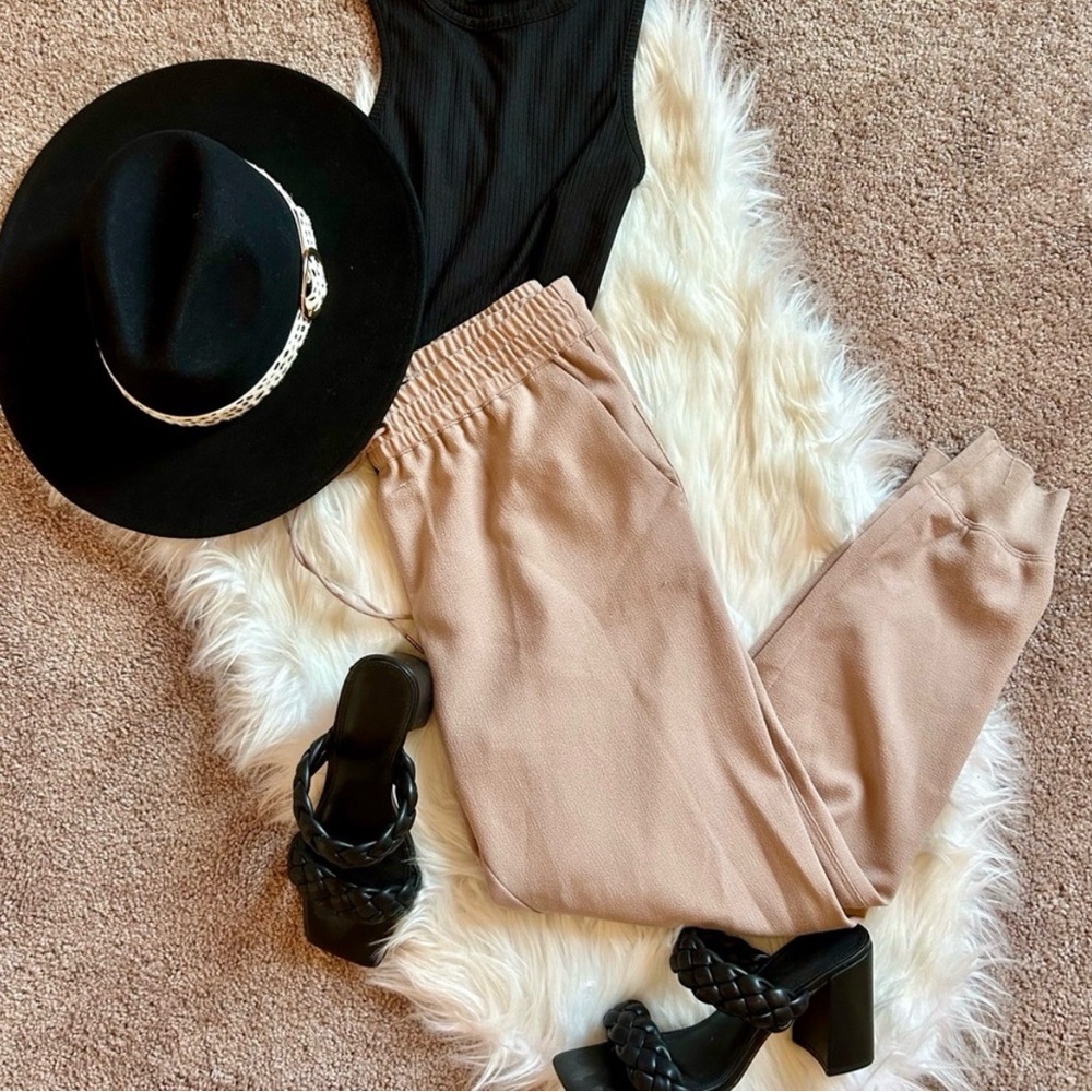 Kendall and Kylie Women’s Joggers
